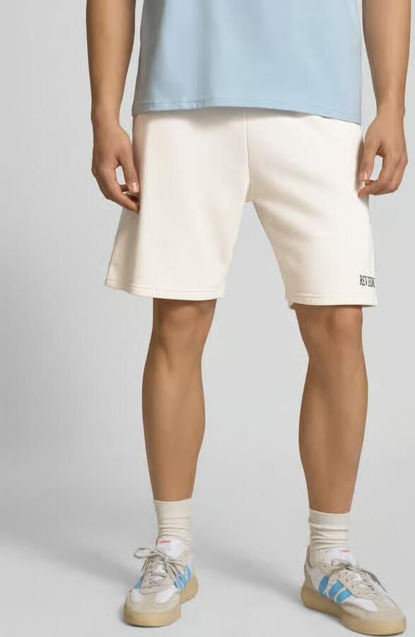 REVIEW regular fit sweatshorts met labelstitching - Foto 4