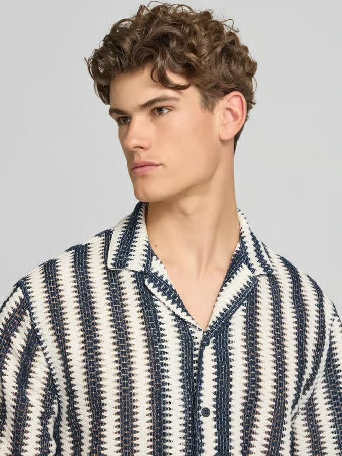 REVIEW regular fit vrijetijdsoverhemd in all-over look met reverskraag