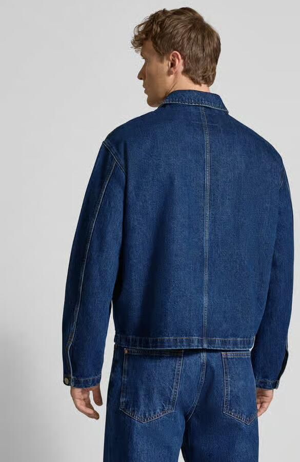 REVIEW Relaxed fit jeansjack met borstzak