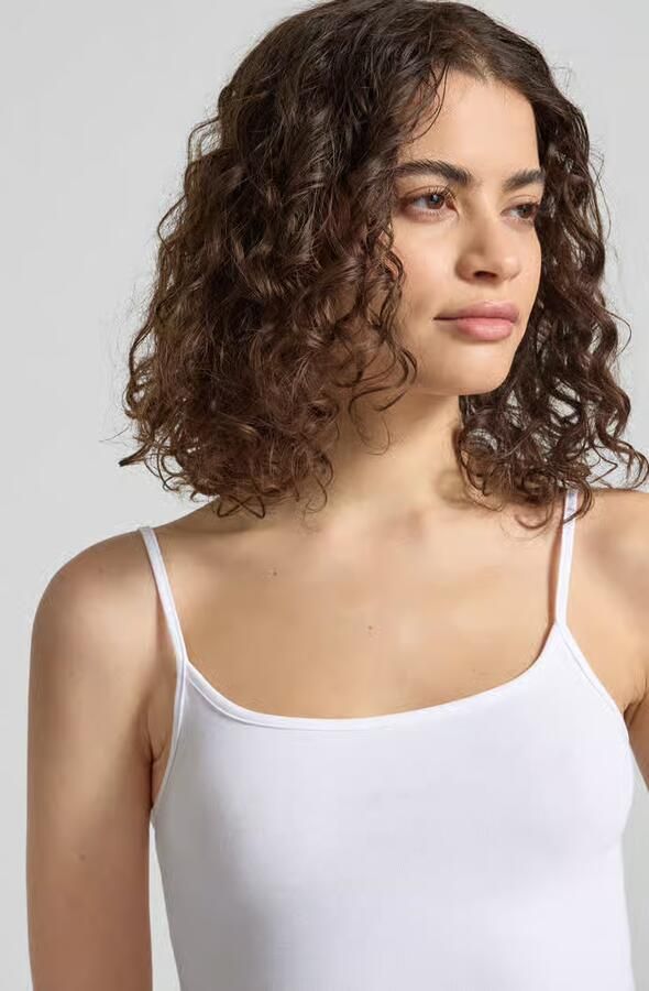 REVIEW slim fit top met spaghettibandjes