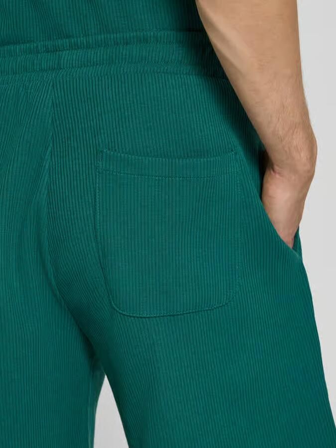REVIEW straight fit sweatshorts met structuurpatroon