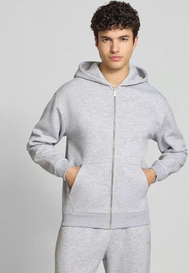 REVIEW Essentials hoodie met ritssluiting en logo - Foto 2