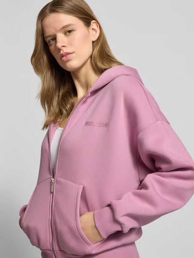 REVIEW sweatjack met logo en kangoeroezak