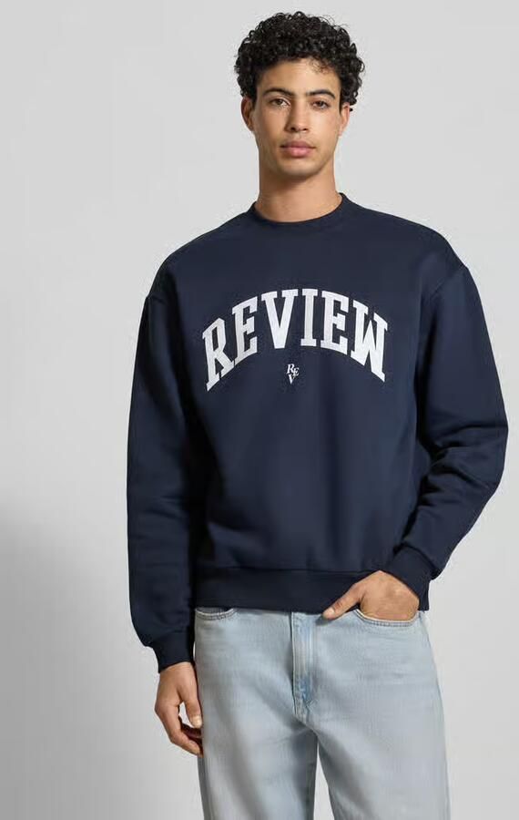REVIEW Sweatshirt met Varsiety-emblemen - Foto 2