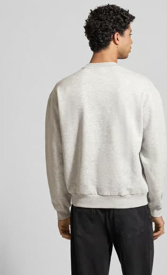REVIEW Sweatshirt met Varsiety-emblemen - Foto 3