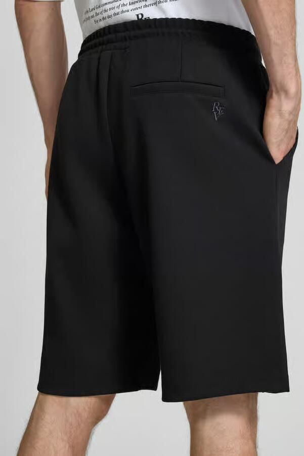 REVIEW Sweatshorts met elastische band en siernaden
