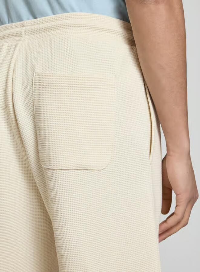 REVIEW Sweatshorts met structuurpatroon