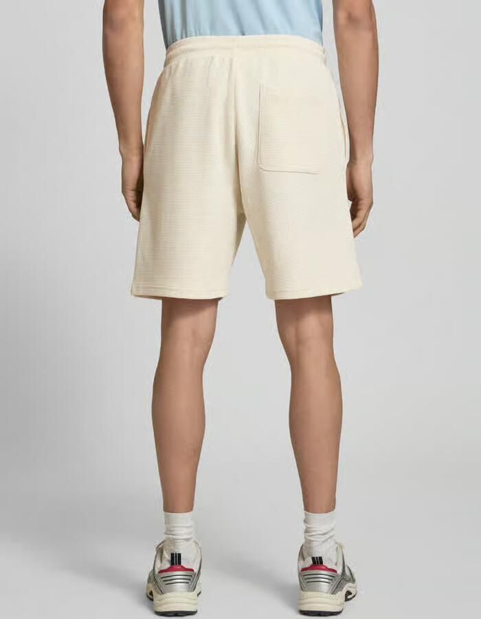 REVIEW Sweatshorts met structuurpatroon - Foto 2