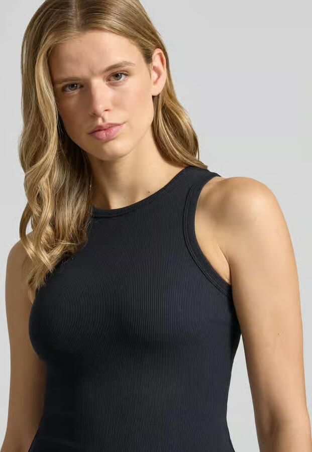 REVIEW Tanktop met fijnrib