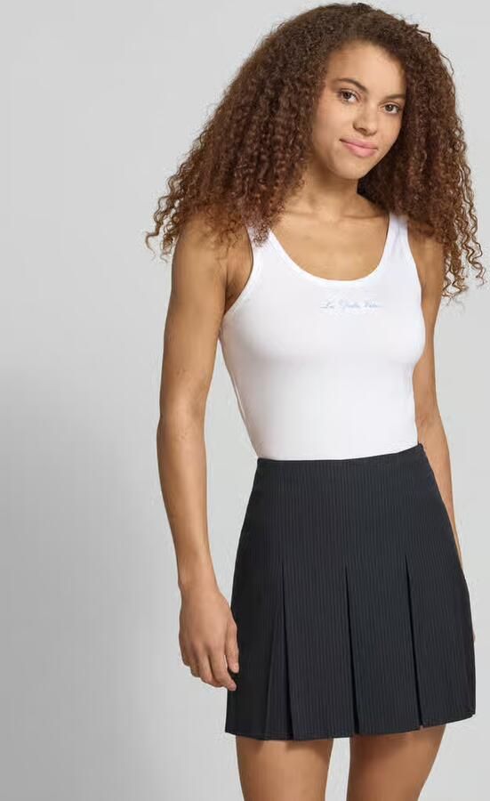 REVIEW Tanktop met ronde hals en borduursel - Foto 4