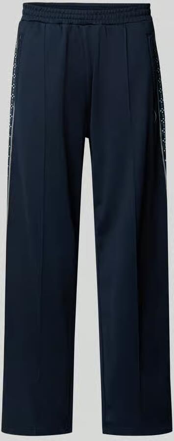 REVIEW Trainingsbroek met bies opgestikte band en geborduurd logo