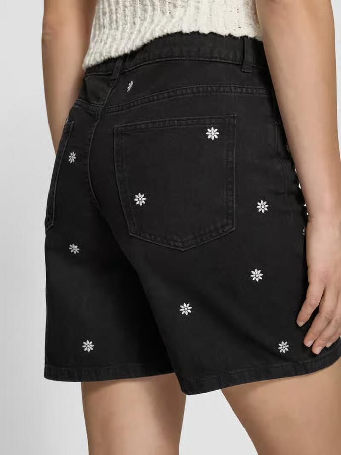 REVIEW Zwarte korte jeans met stitchings