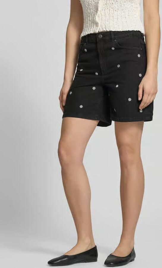 REVIEW Zwarte korte jeans met stitchings - Foto 2