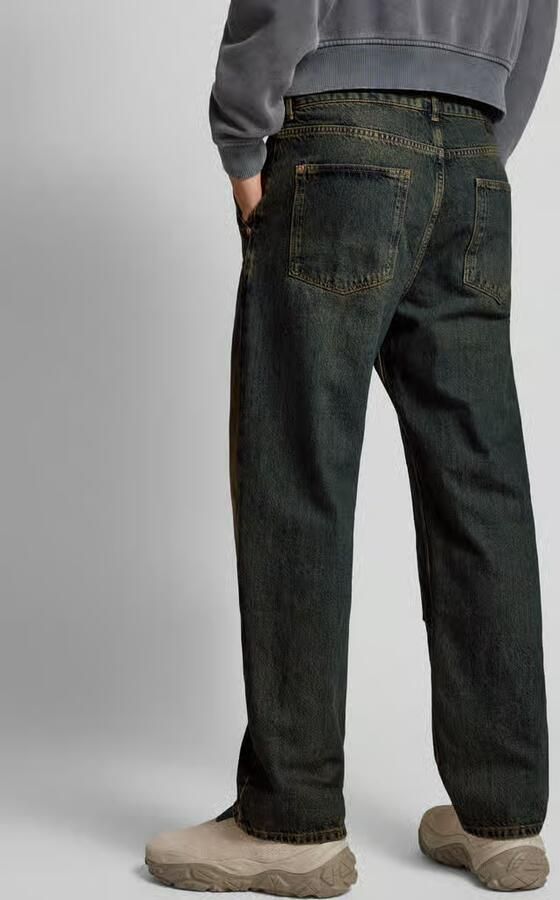 Review X MATW Straight leg jeans met siernaden model 'DIRT' MATW X Review