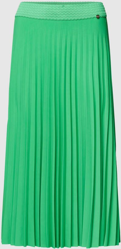 Rich & Royal Midirok met labelapplicatie