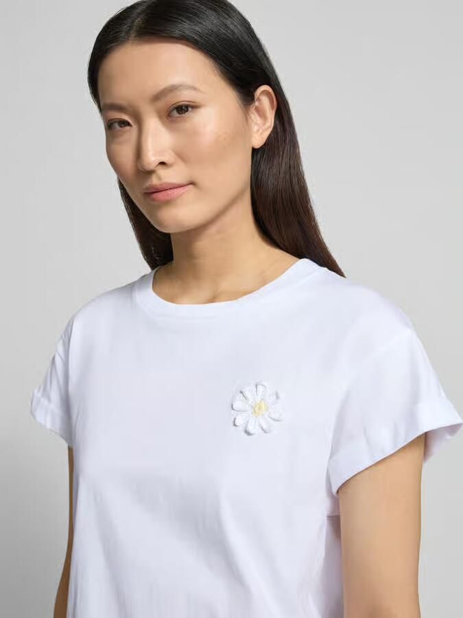 Rich & Royal T-shirt met bloemapplicatie en gefixeerde mouwomslag