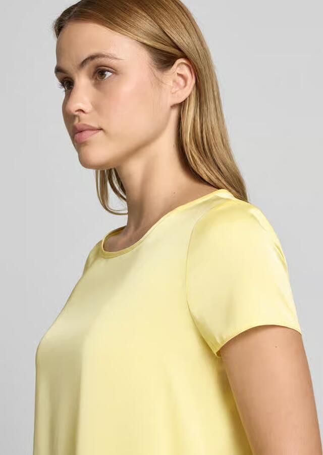 RINASCIMENTO Blouseshirt met ronde hals en afgeronde zoom