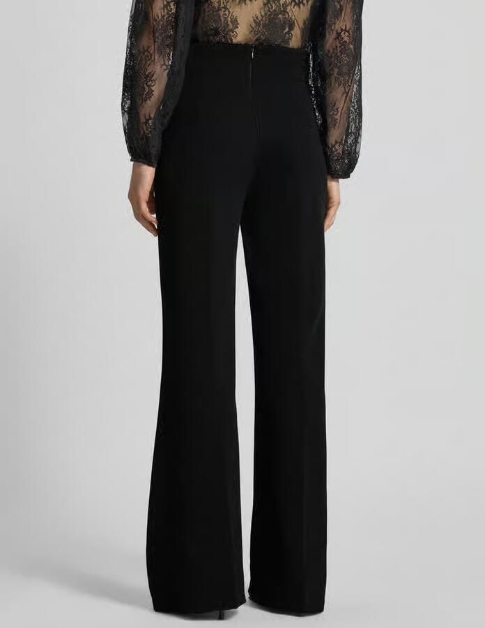 RINASCIMENTO Flared cut broek met knopen