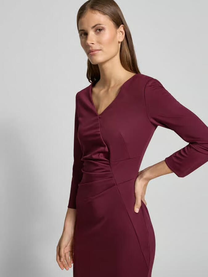 RINASCIMENTO Knielange cocktailjurk met V-hals