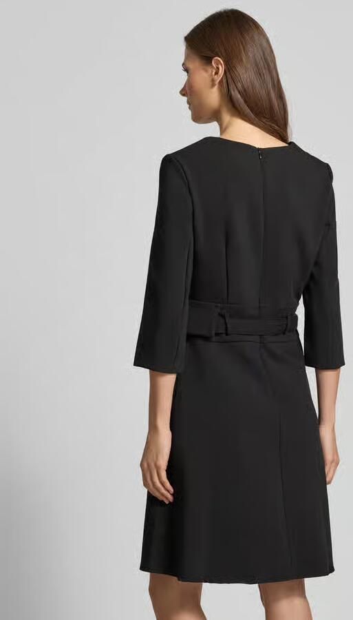 RINASCIMENTO Knielange cocktailjurk met V-hals