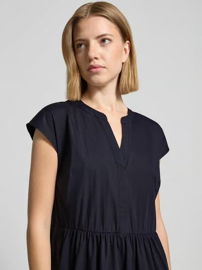 ROBE LÉGÈRE Knie-lang jurkje in etagelook met V-hals