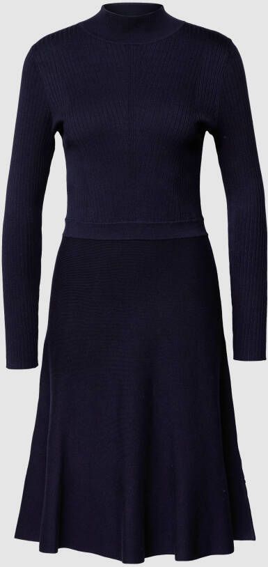 ROBE LÉGÈRE Knielange jurk met opstaande kraag