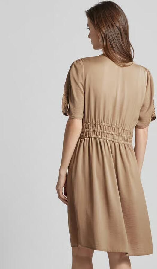ROBE LÉGÈRE Knielange jurk met V-hals