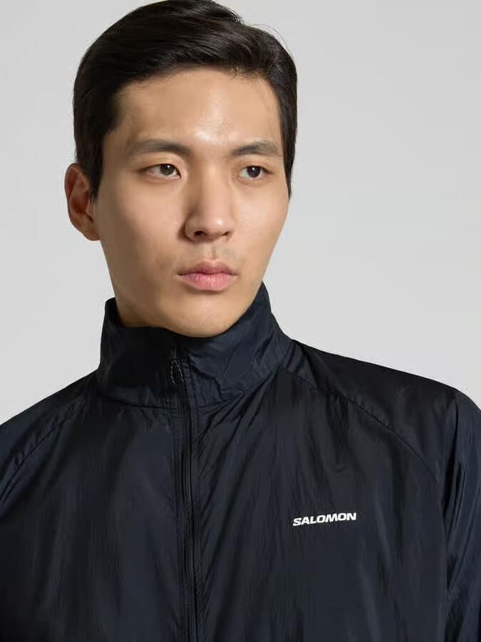 Salomon Jack met opstaande kraag en logo