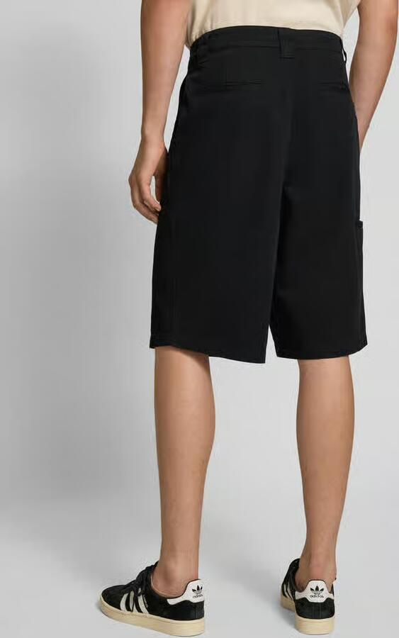 Santa Cruz Loose fit korte broek met achterzakken model 'DILLON'