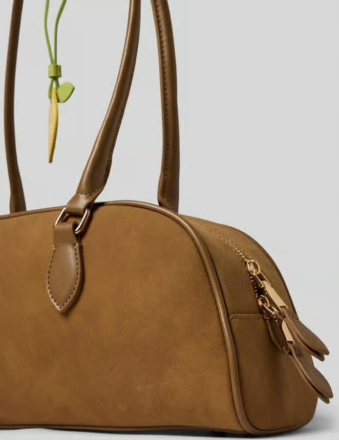 Seidenfelt Schoudertas in leerlook Model 'Nibe'