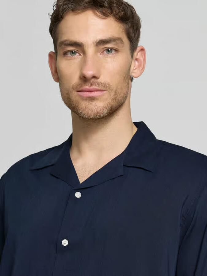 Selected Homme relaxed fit vrijetijdsoverhemd van mix van biologisch katoen en modal model 'RELAXAIR'
