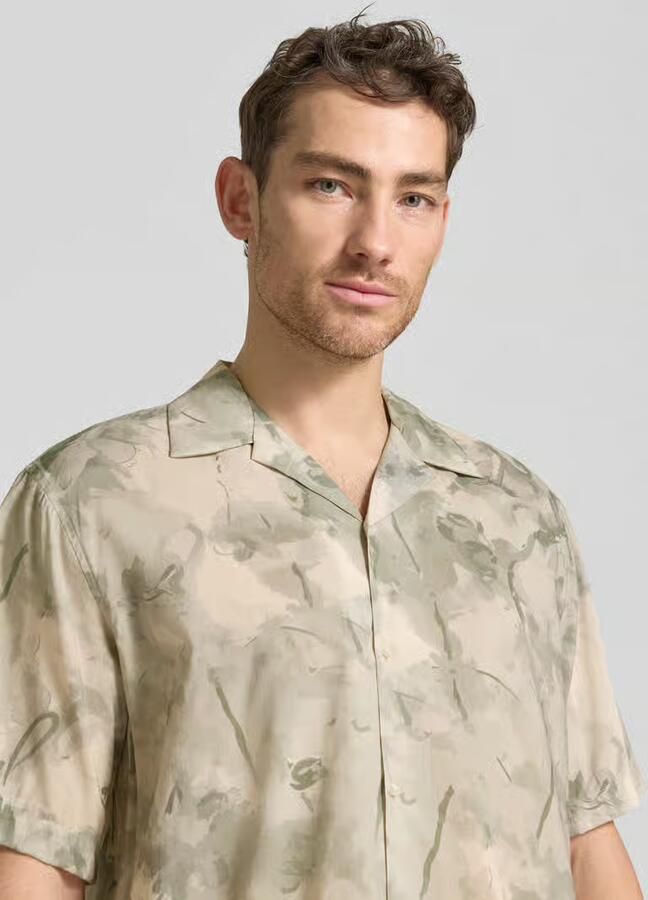 Selected Homme relaxed fit vrijetijdsoverhemd van mix van biologisch katoen en modal model 'RELAXAIR'