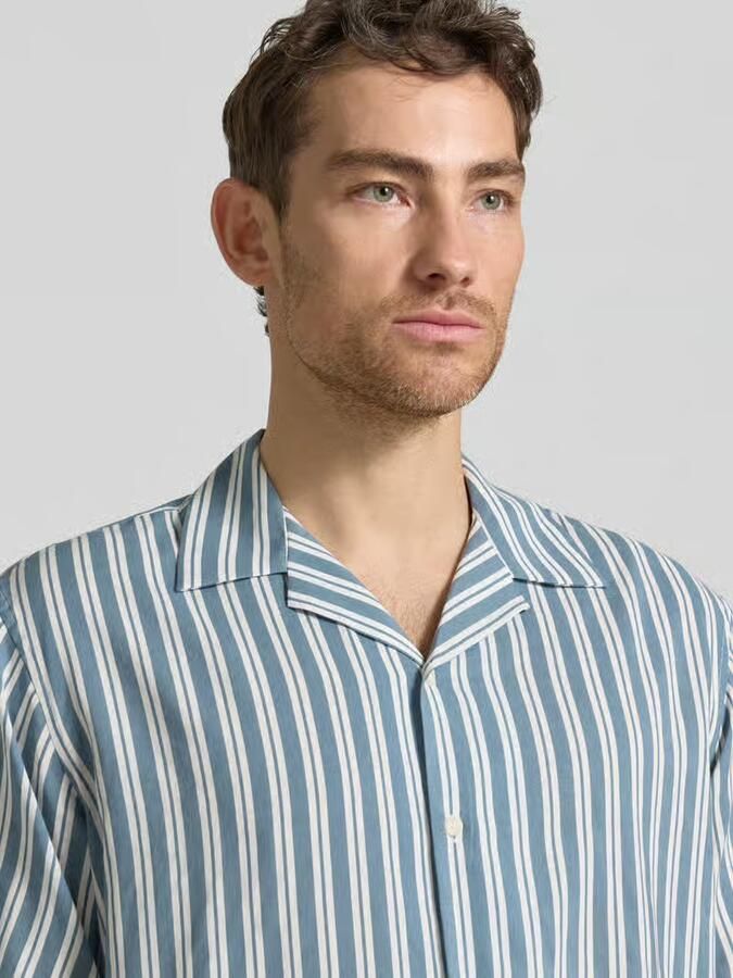 Selected Homme relaxed fit vrijetijdsoverhemd van mix van biologisch katoen en modal model 'RELAXAIR'