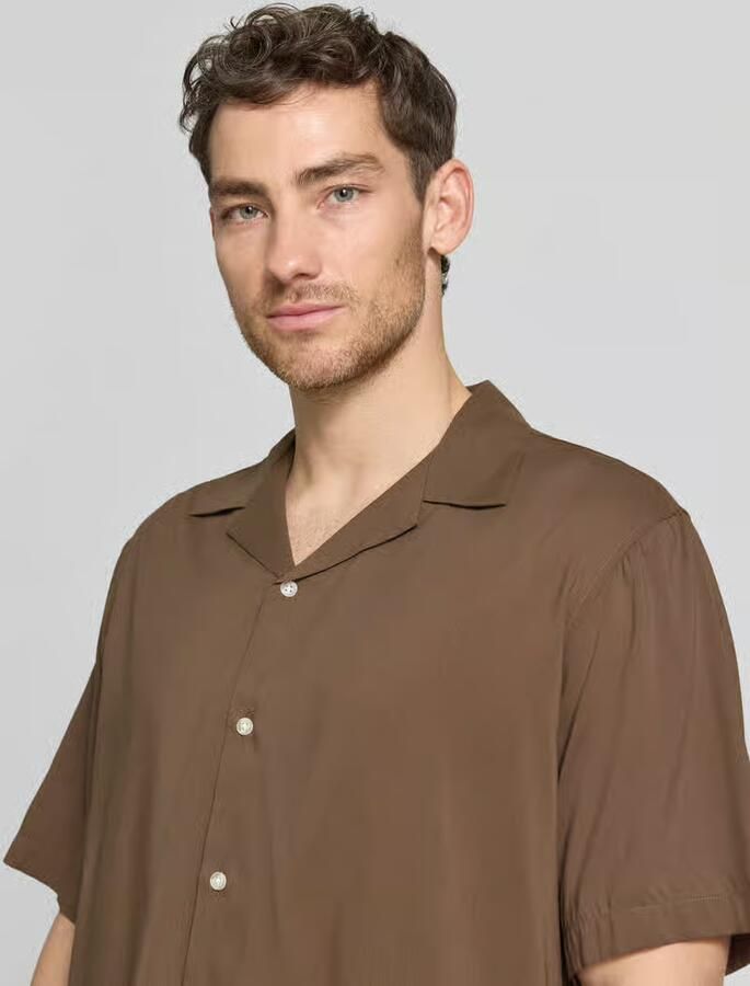 Selected Homme relaxed fit vrijetijdsoverhemd van mix van biologisch katoen en modal model 'RELAXAIR'