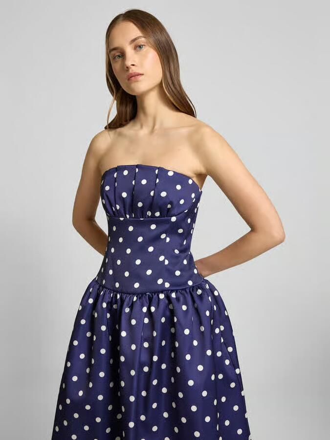 Self-Portrait Knielange jurk in off shoulder-design