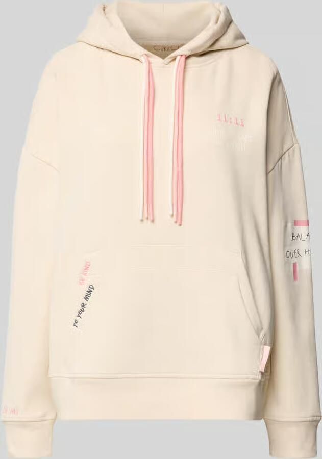Smith and Soul Hoodie met stitchings en kangoeroezak