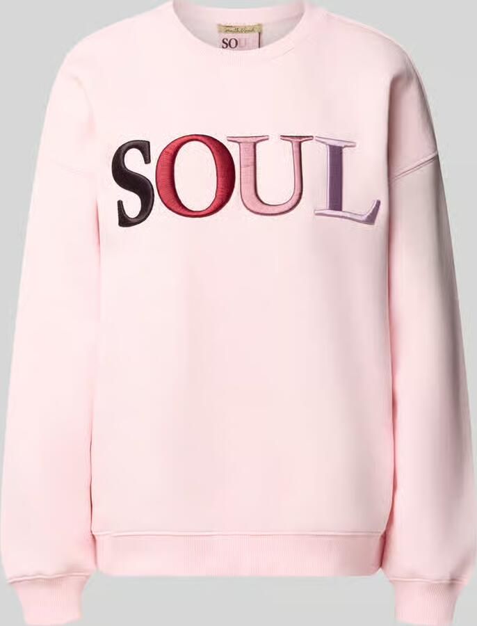 Smith and Soul Sweatshirt met soul borduursel