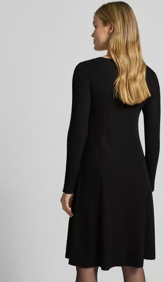 S.Oliver BLACK LABEL Shaped fit gebreide jurk van geribde viscosemix