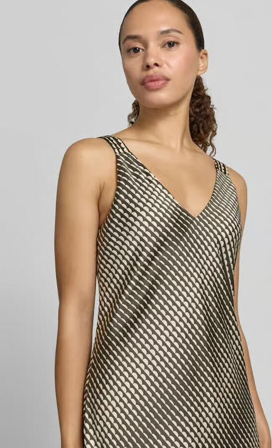 Someday. midi-jurk met V-hals model 'Qova wave'