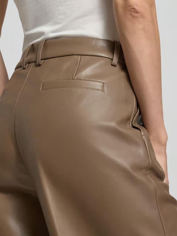 STAND STUDIO Broek in leerlook met lengtenaden model 'Wessy'