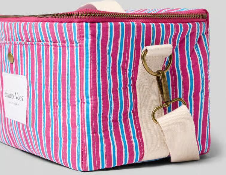 Studio Noos Koeltas met labelpatch model 'Poplin'