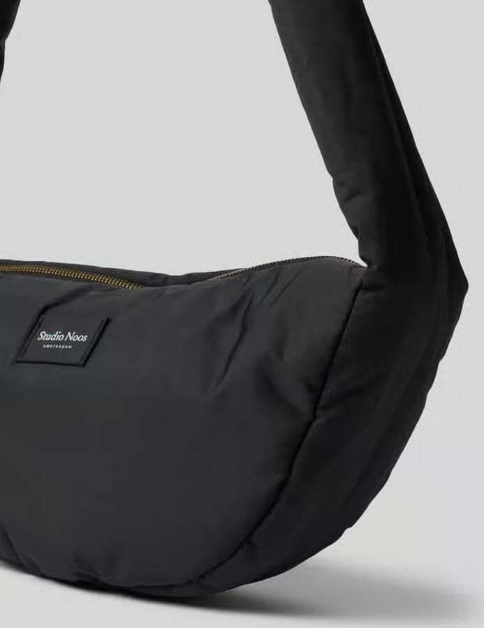 Studio Noos Schoudertas met logodetail model 'Puffy'