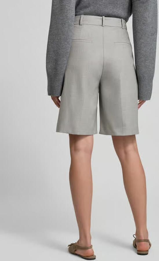 Style Icon Collection Bermuda met persplooien curated by Anouk Yve