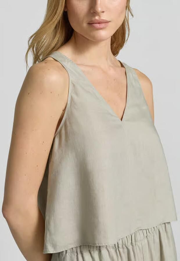 Style Icon Collection Blousetop van linnen met V-hals curated by Anna Schürrle