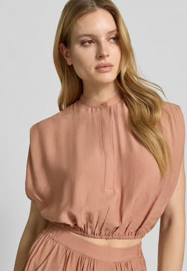 Style Icon Collection Kort blousetop met knoopsluiting curated by Anna Schürrle