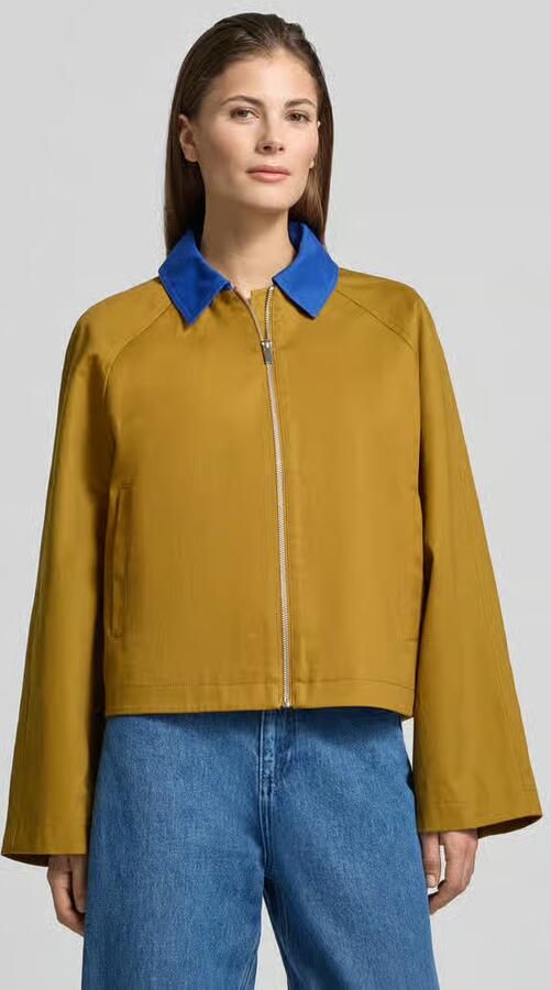 Style Icon Collection Korte barn-jacket met contrastkraag curated by Tinvcb - Foto 3