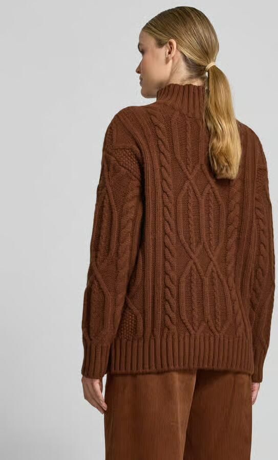 Style Icon Collection Oversized wollen pullover met kabelpatroon en geribde opstaande kraag curated by Maja Weyhe