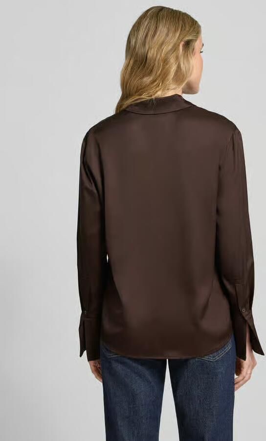 Style Icon Collection Satijnen blouse met knoopsluiting curated by Anouk Yve