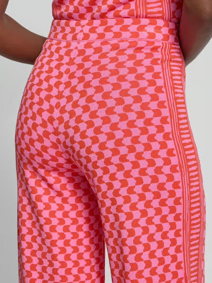 SUNCOO PARIS Flared cut broek van viscosemix in all-over look model 'JONAS'