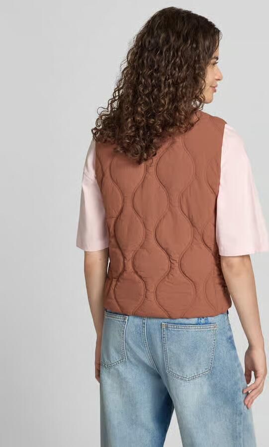 Superdry Bodywarmer met opstaande kraag en labelstitching - Foto 3